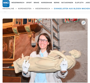 Anna Heinze mit Evangelist im Arm